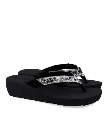 Gioseppo Mezzago 65731 rhinestone flip flops