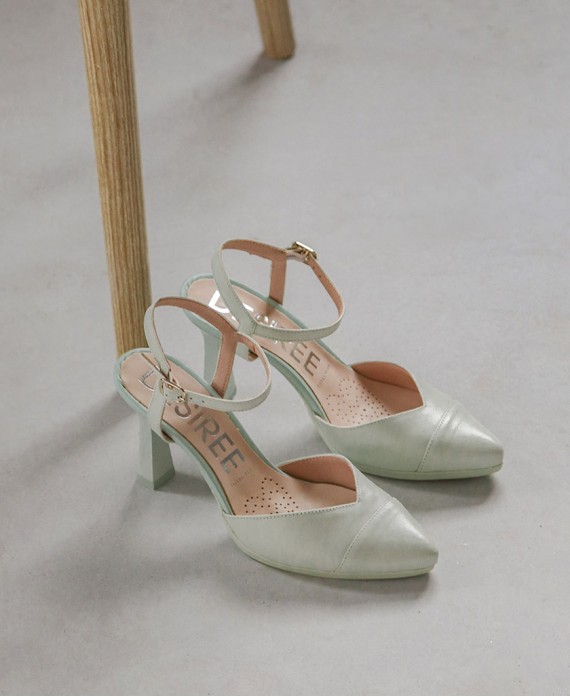 Green heeled shoe