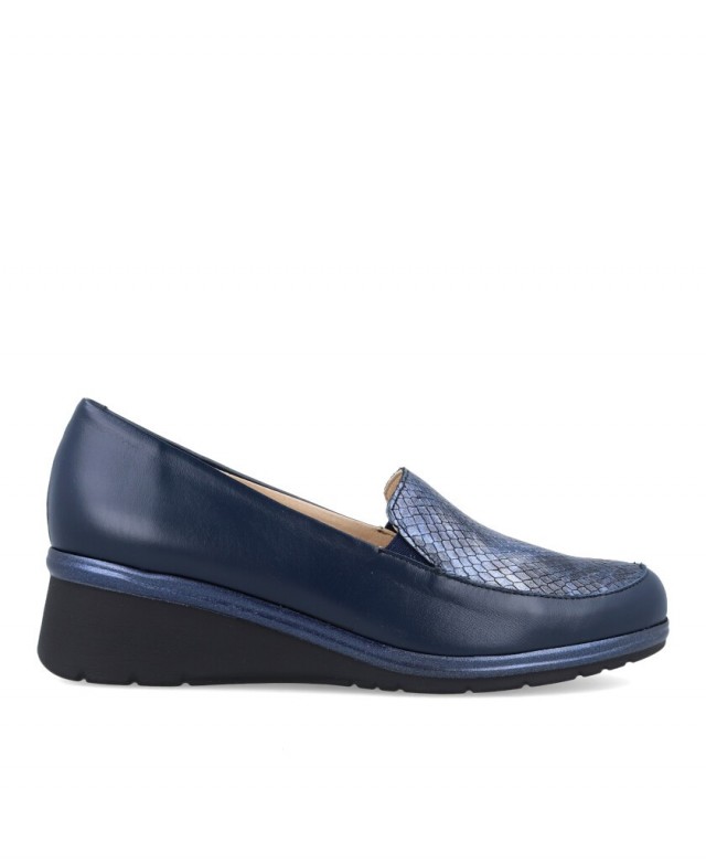 Pitillos 5152 Women's blue loafers with wedge
