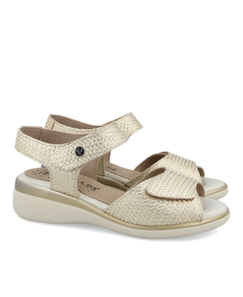 Pitillos 5011 Golden sandals with relief