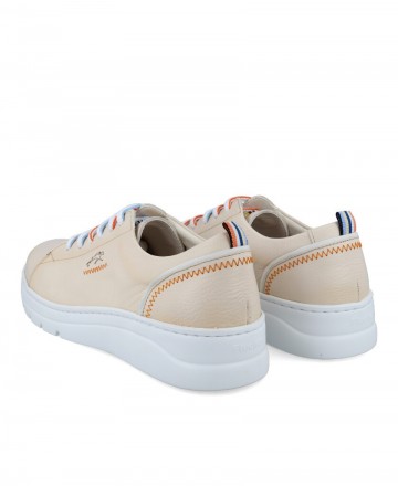 Zapatos de para mujer en color blanco Caracteristicas con cordones cuna 4 cm piso de goma termoplastica exterior piel e interio