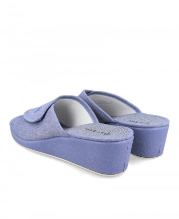 women's house slippers