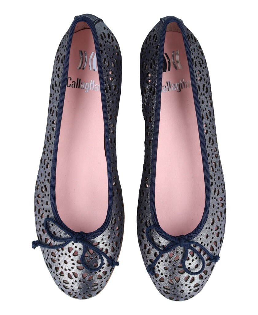 navy blue ballerinas