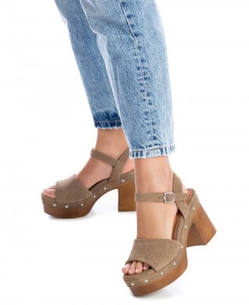 sandalias tacon madera