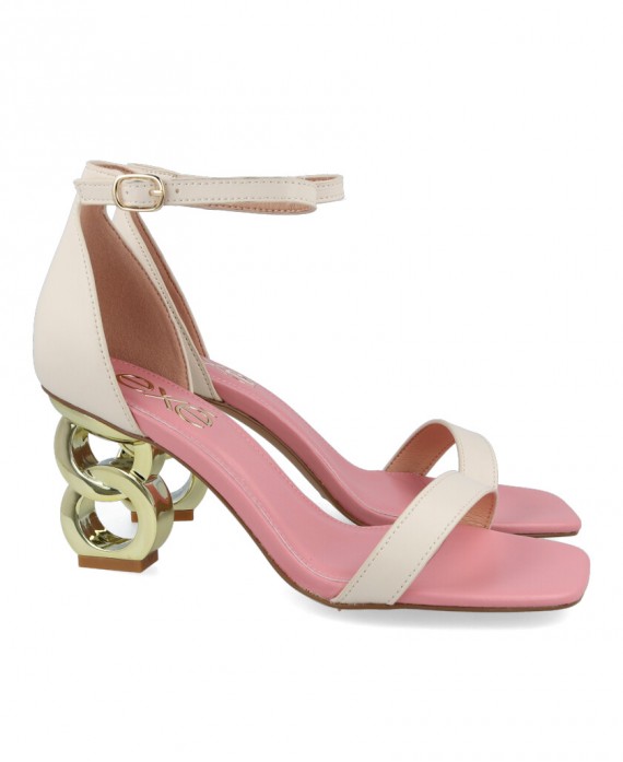 Sandalias para mujer en color beige Caracteristicas con hebilla tacon 7 cm zapato de estilo casual suela de goma termoplastica