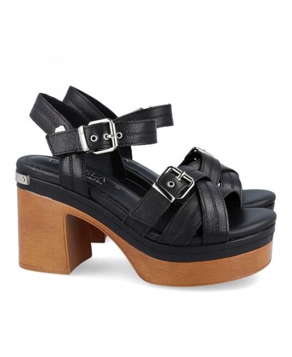 Carmela 160718 Black sandals with wide heel