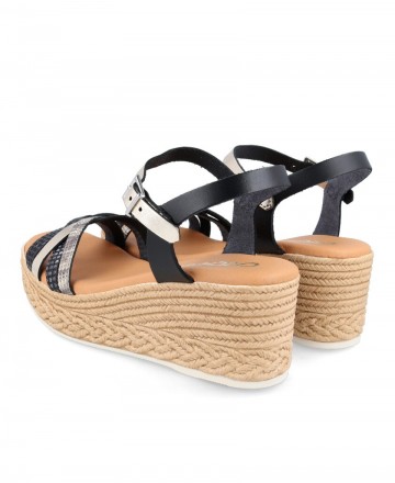 cross strap sandals