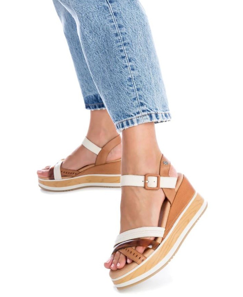 cross strap sandals