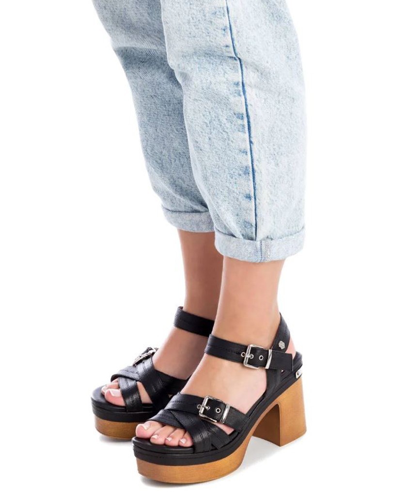 black platform sandals