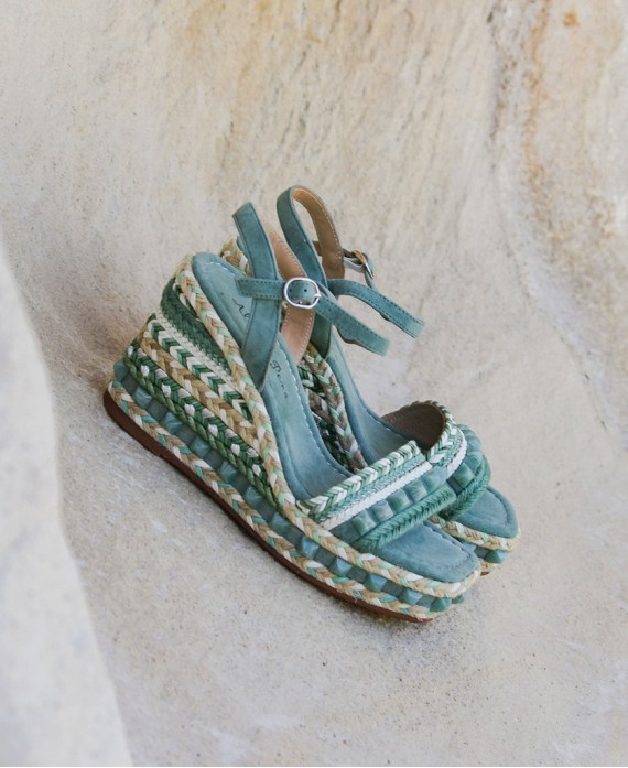 Blue rhinestone sandal
