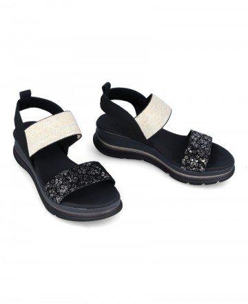 black platform sandals