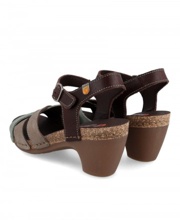 cross strap sandals