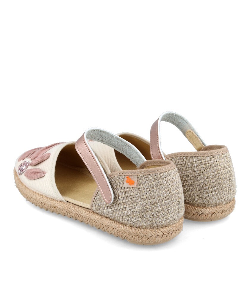 flat espadrille girl