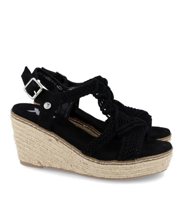 Xti 140872 Black vegan sandals with wedge
