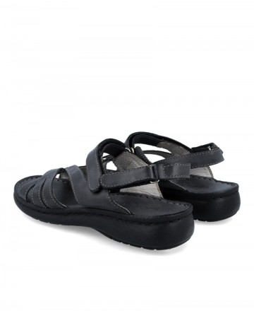 Women's trekking sandals