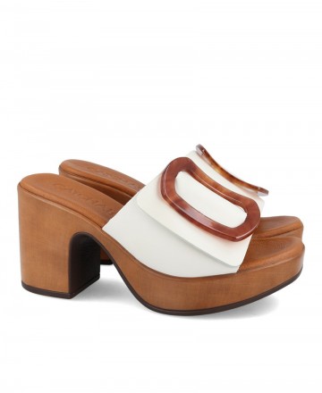 Catchalot Sandra 5246 White sandals with buckle