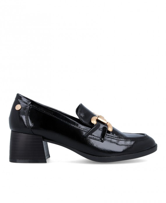 heeled loafers