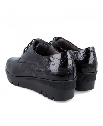 blucher patent leather woman