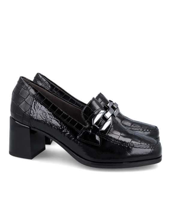 Pitillos 5402 Patent leather crocodile loafers