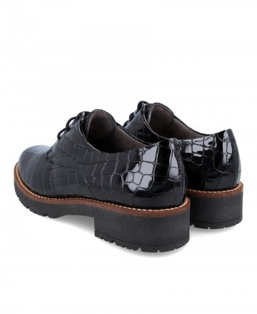 women's lace-up shoes