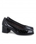 Pitillos 5410 Coco patent leather black pumps