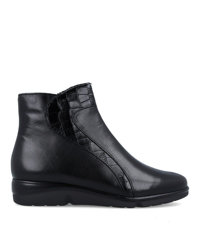 Comfortable flat black clearance boots