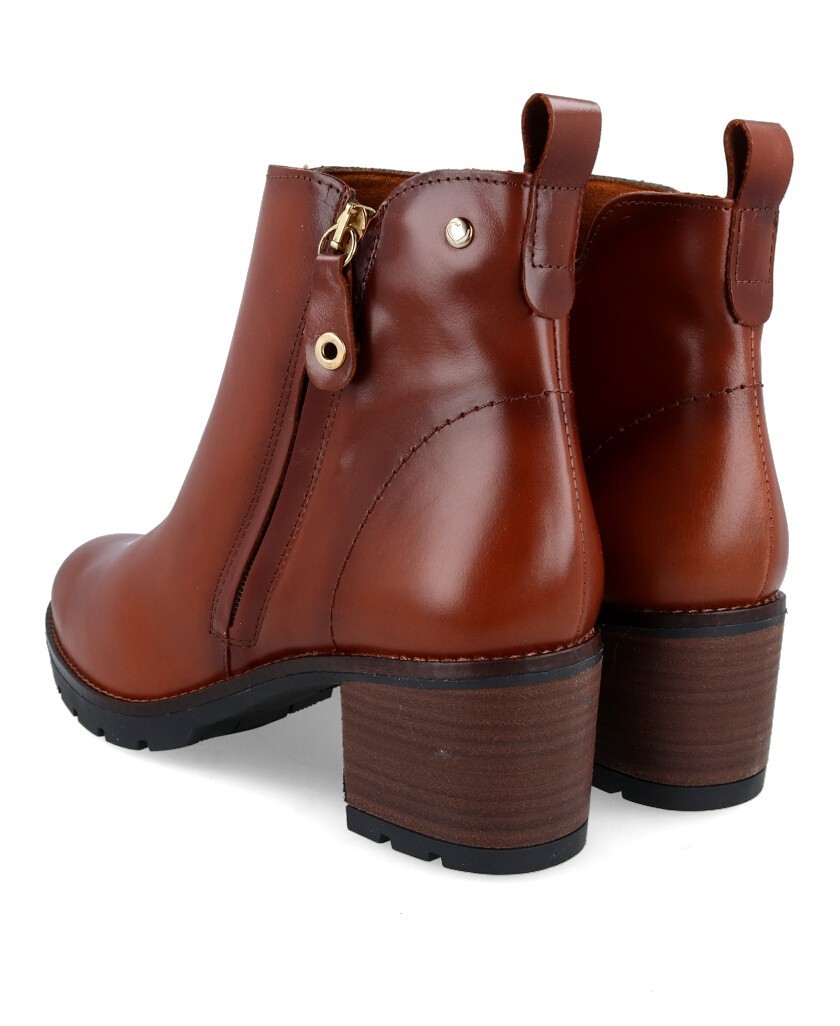 women's brown classic booty