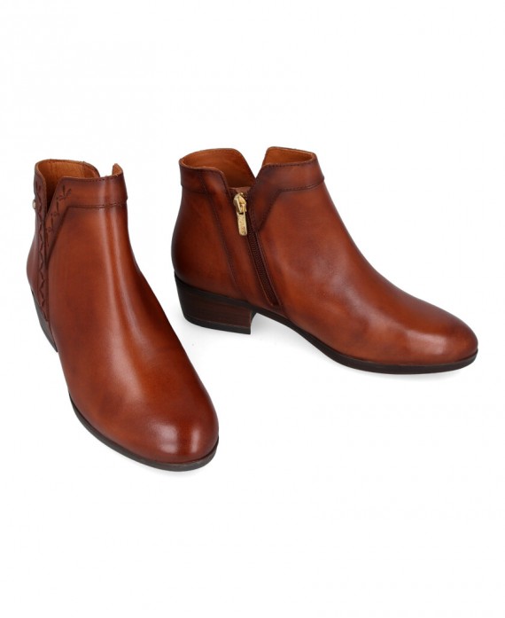 brown ankle boots women