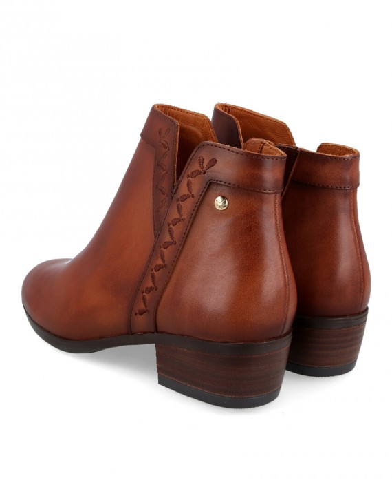women's classic ankle boot