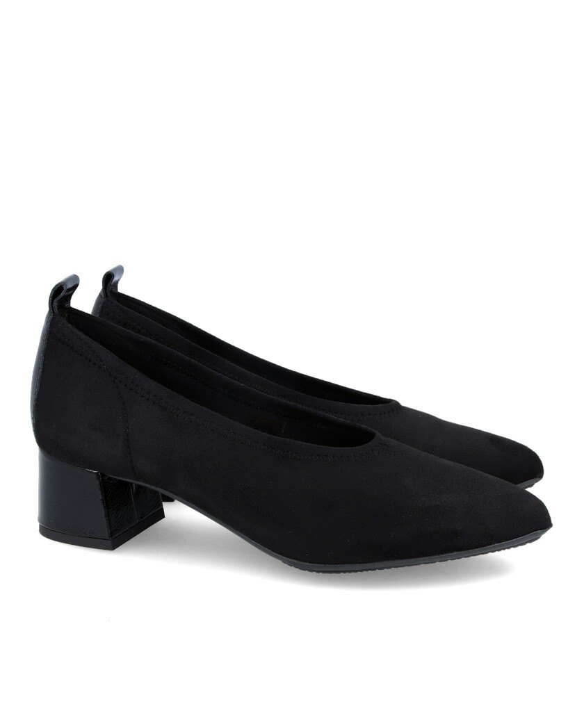 Barminton 5541 Low-heeled black court shoes for women