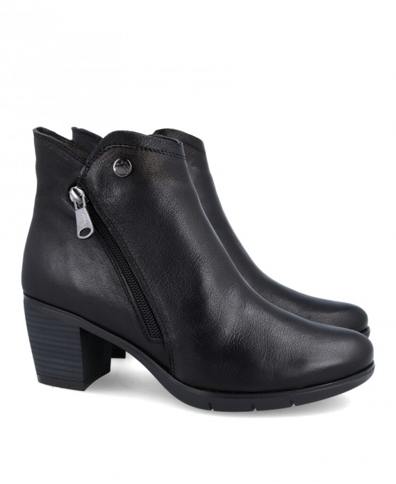 Paula Urban 14-1315 Low black ankle boots