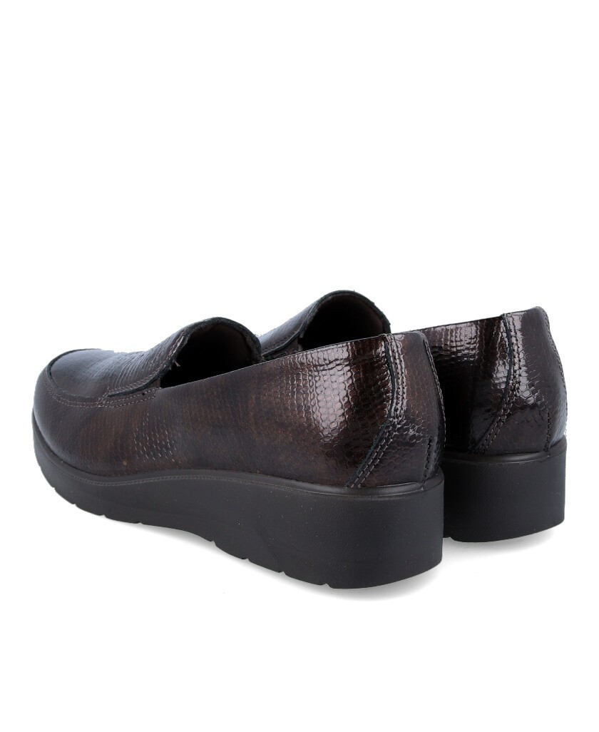 women's brown moccasin