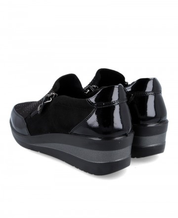 women's casual shoes