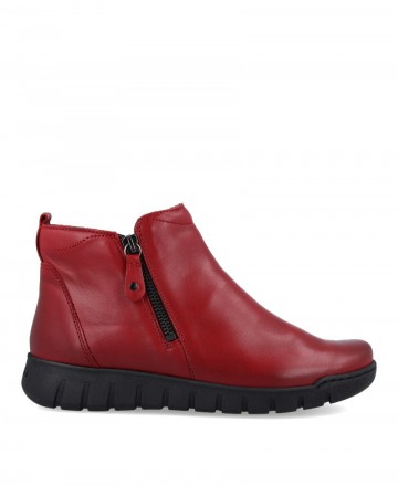 women's flat boot