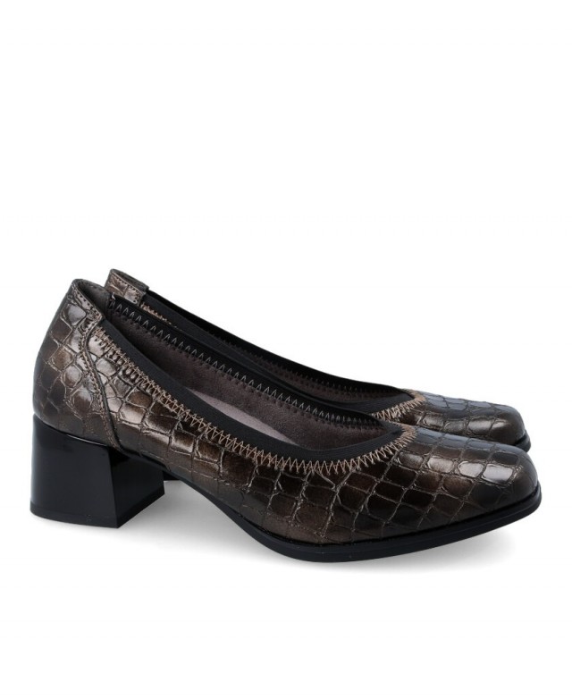 Amarpies AMD25381 Crocodile low-heeled shoes