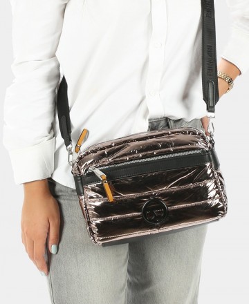 casual metallic crossbody bag