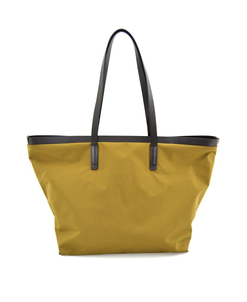 Bolso para mujer de color camel Caracteristicas exterior sintetico y textil e interior forro textilbr Medidas br Ancho 32 cmbr