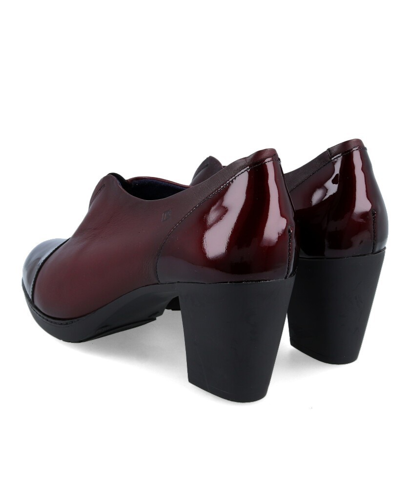 women's closed heel shoes