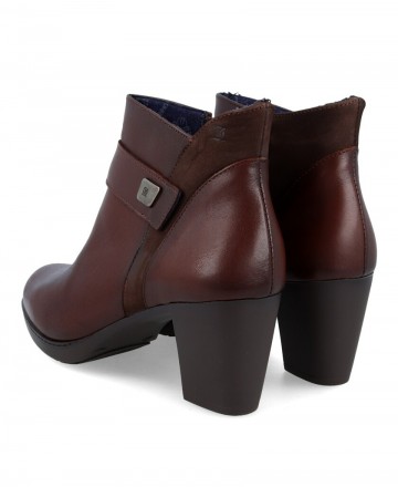 women's burgundy ankle boots