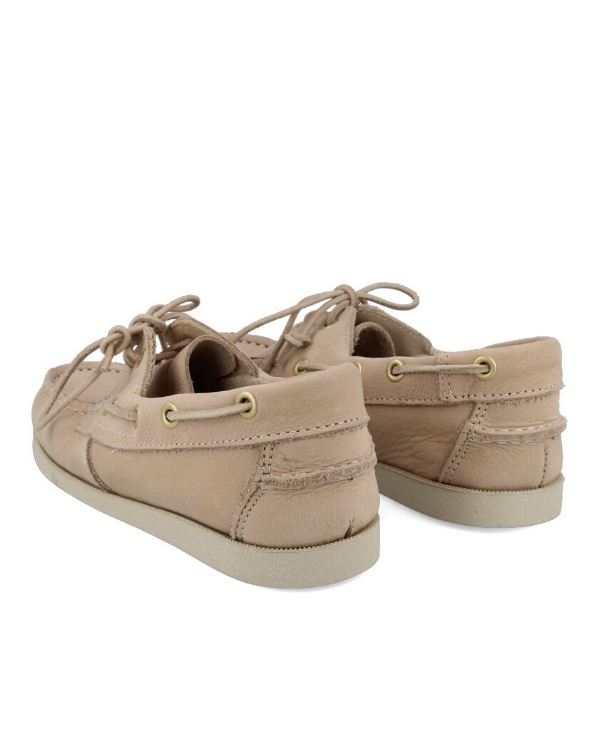 women's sports boats