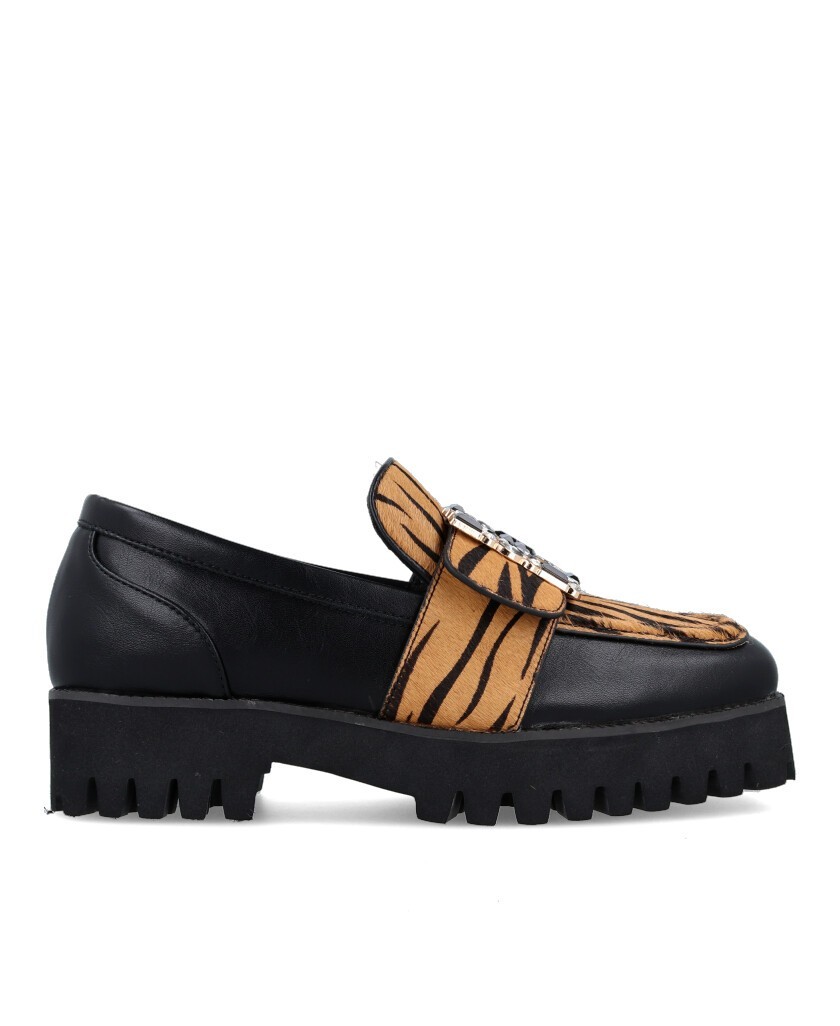 h2bMocasines animal print Exe P212 W168T b h2 pstrongMocasines animal print Exe P212 W168T strong para mujer en color negro co
