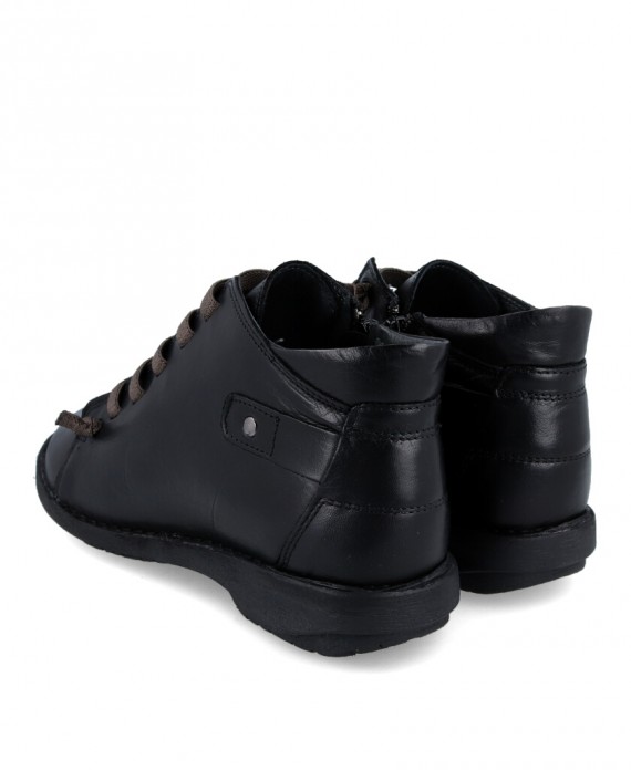 Catchalot black elastic ankle boot IB13489