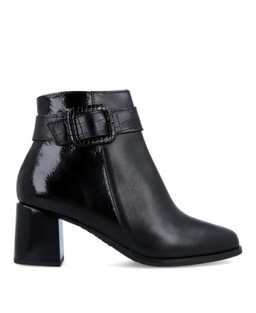 Pitillos 5404 Square heel black leather ankle boot