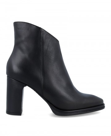 Wonders Ost M-5130 Black leather heel ankle boot