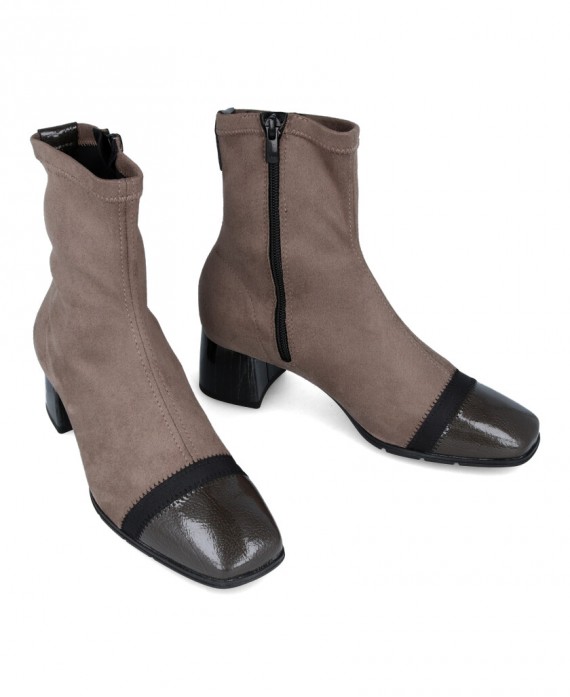 Dchicas 4692 elegant suede sock ankle boot