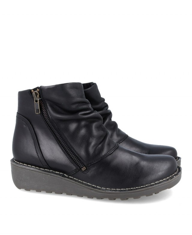 Catchalot 6432 Black low wedge ankle boots