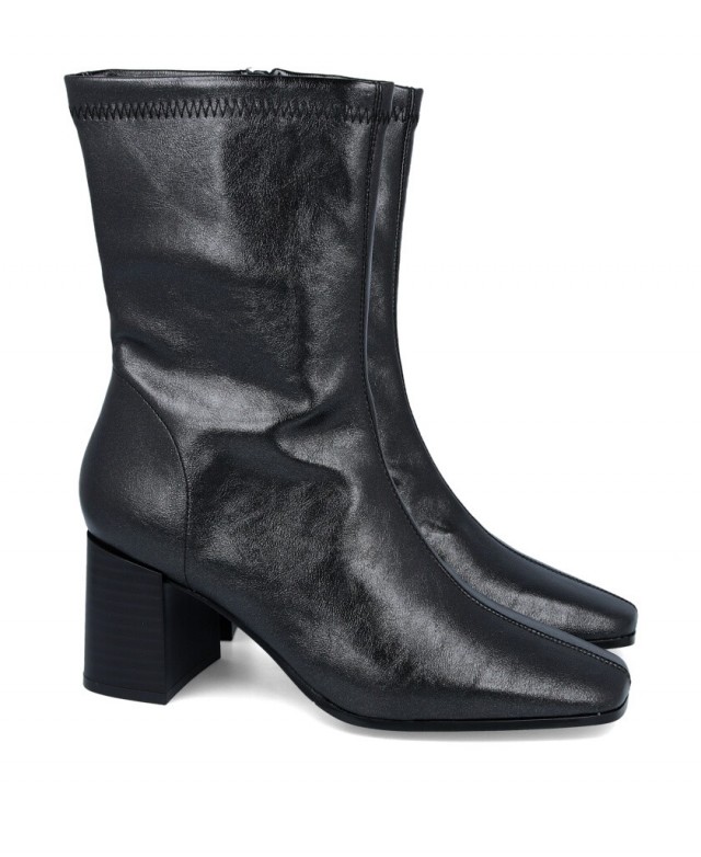 D'Angela DRB25242 Black high-top ankle boots