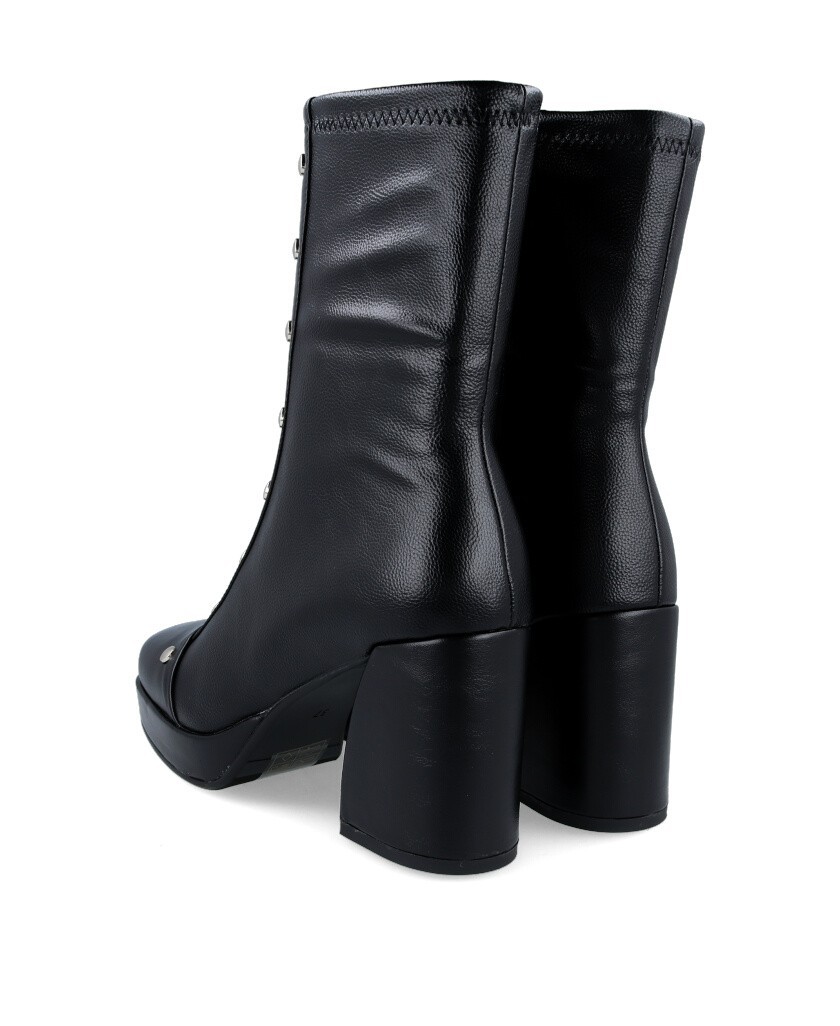 Botas negras tachuelas Noa Harmon Marianne 9138