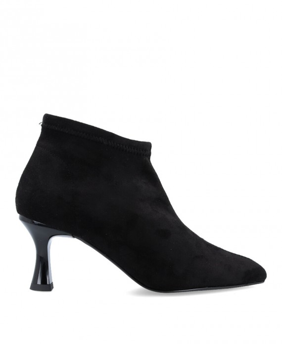 Botines para mujer en color negro Caracteristicas elastico tacon 7 cm zapato de estilo casual suela de goma termoplastica exter
