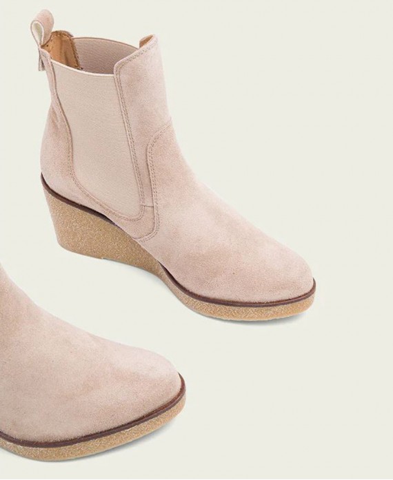 Botines para mujer en color beige Caracteristicas elastico cuna 7 cm zapato de estilo casual suela de goma termoplastica exteri